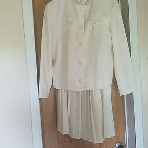 Women's dress suit